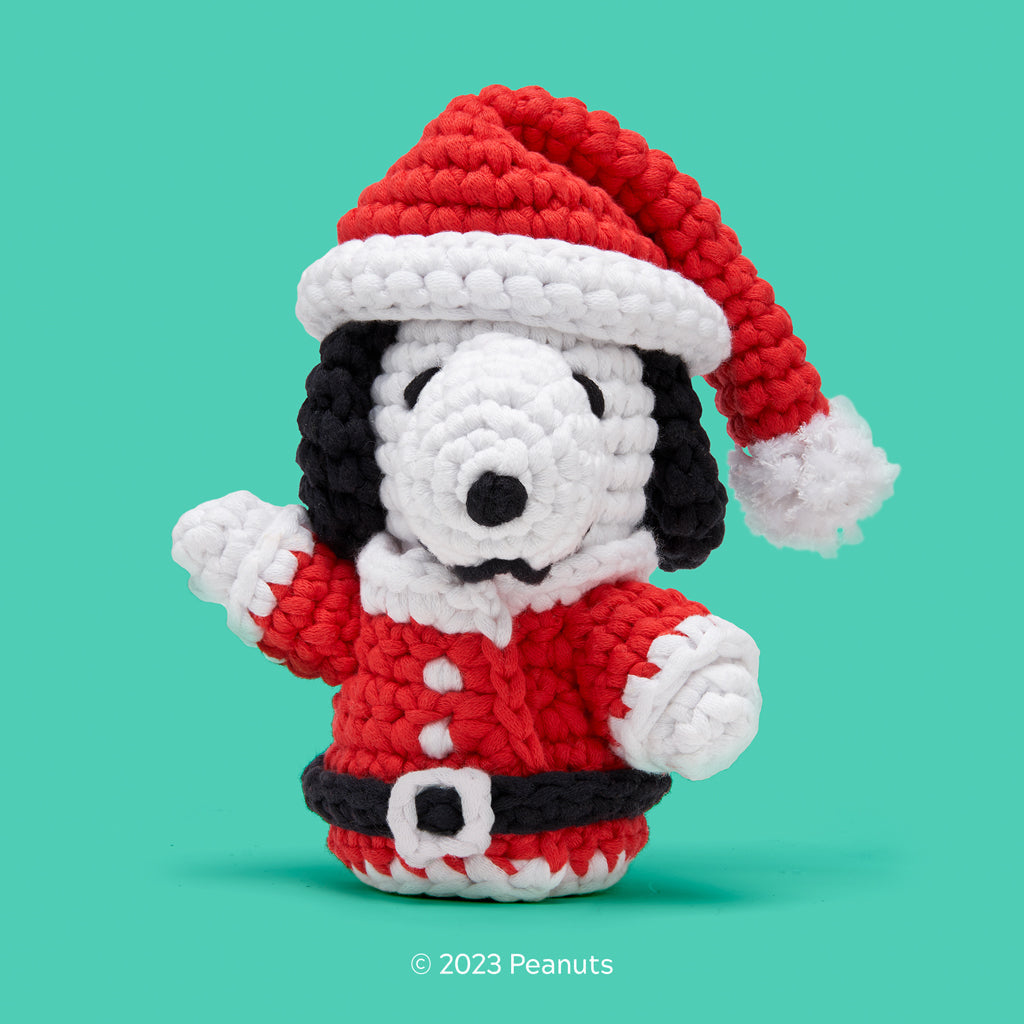 Tiny Snoopy Santa Outfit Accessory Kit